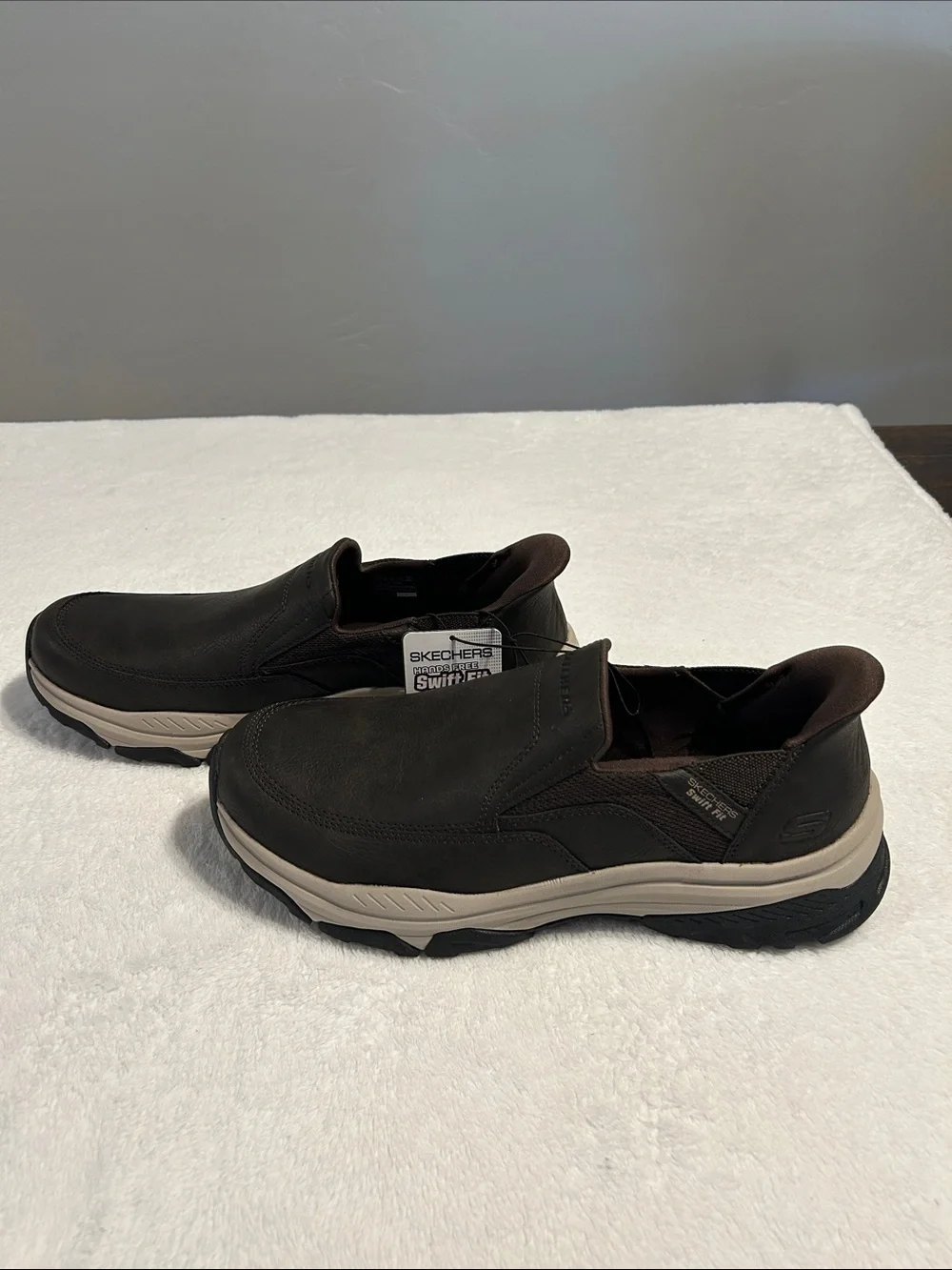 Skechers Men’s hands free swift fit Izaiah slip on Sneakers loafers SZ 11